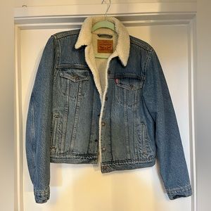 Levi’s Sherpa Jean jacket - NWOT